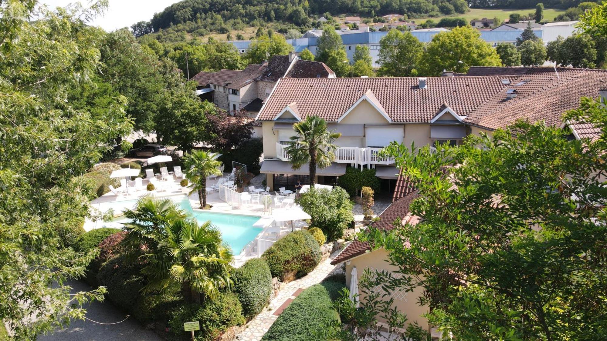 Logis Le Relais De Farrou - Hotel - Restaurant - Spa Villefranche-de-Rouergue Exterior photo